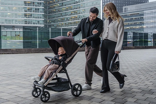 Espiro Pearl nowoczesna spacerówka, wygodny spacer w mieście