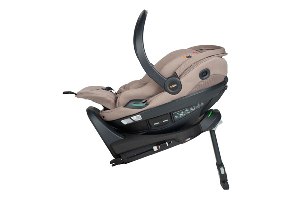 Ergonomiczny fotelik BeSafe Go Beyond 2 z bazą i pozycją leżącą