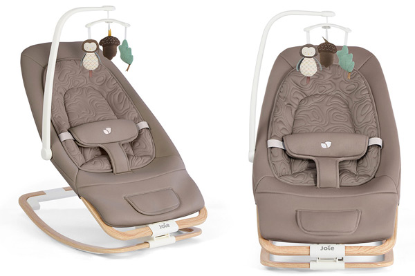 Kompaktowy leżaczek Joie Dreamer z pałąkiem i zabawkami