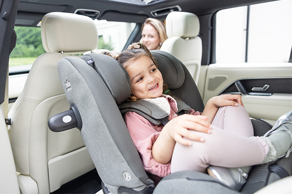  Obrotowe foteliki samochodowe dla dziecka - Poradnik jak wybrac odpowiedni fotelik samochodowy - sklep SaturBaby.pl