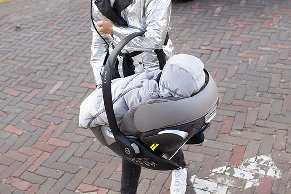 spiworek-fotelik-lifestyle-saturbaby-pl