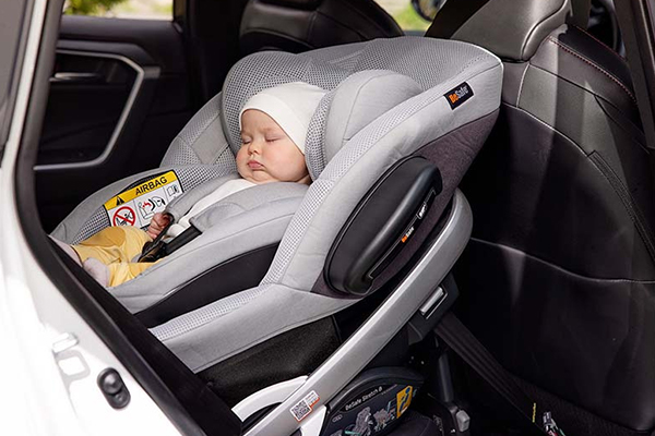 Bezpieczny fotelik samochodowy z testami ADAC w saturbaby.pl
