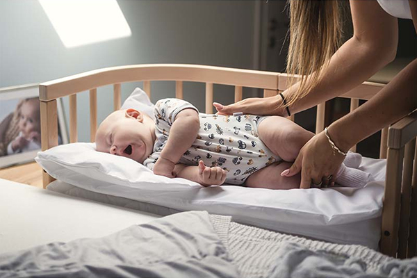 Waldin łóżeczko 7w1 w wersji jako dostawka dla niemowlaka