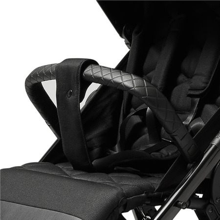 Future Design Xplode Chrome Jet Black wózek spacerowy