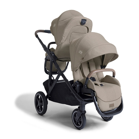 Joie Versiti Sandstone wózek spacerowy rok po roku