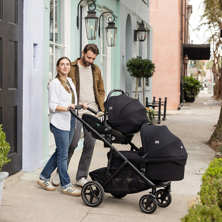 Joie Versiti Sandstone wózek 2w1 rok po roku