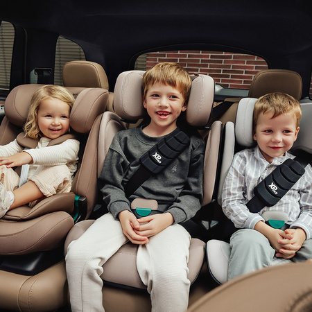 Britax Romer Kidfix Pro Classic Midnight Grey Fotelik samochodowy 100-150 cm