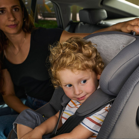 Chicco Seat105 i-Size Posh Black fotelik samochodowy 40-105 cm