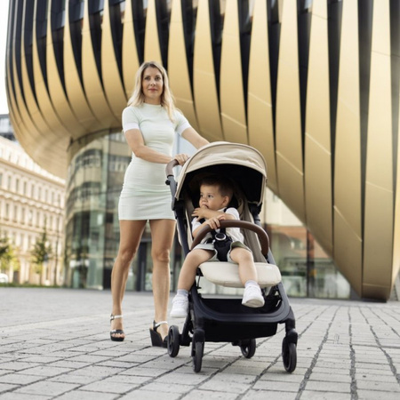 Petite&Mars Fly Perfect Black wózek spacerowy