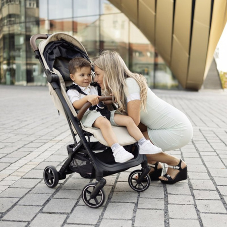 Petite&Mars Fly Sahara Beige wózek spacerowy