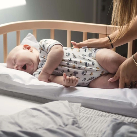 Waldin Prześcieradło do dostawki Łóżeczka 7w1 Białe