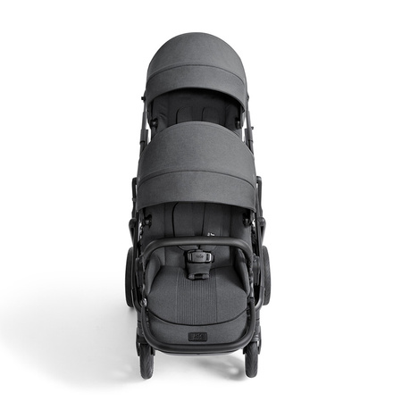 Joie Versiti Ebony wózek spacerowy rok po roku